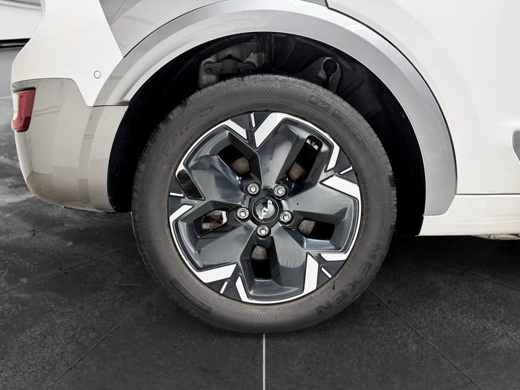 2023 Kia Niro EV view 35