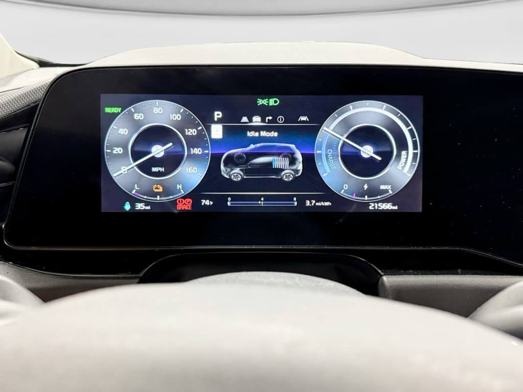 2023 Kia Niro EV view 9