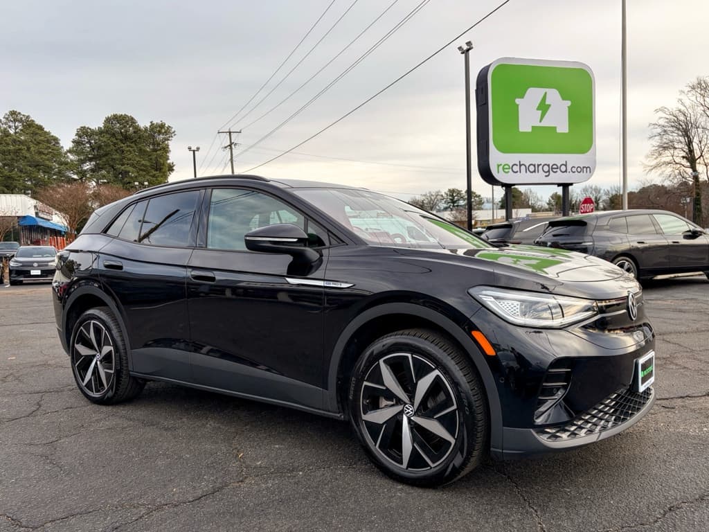 2024 Volkswagen ID.4 view 4