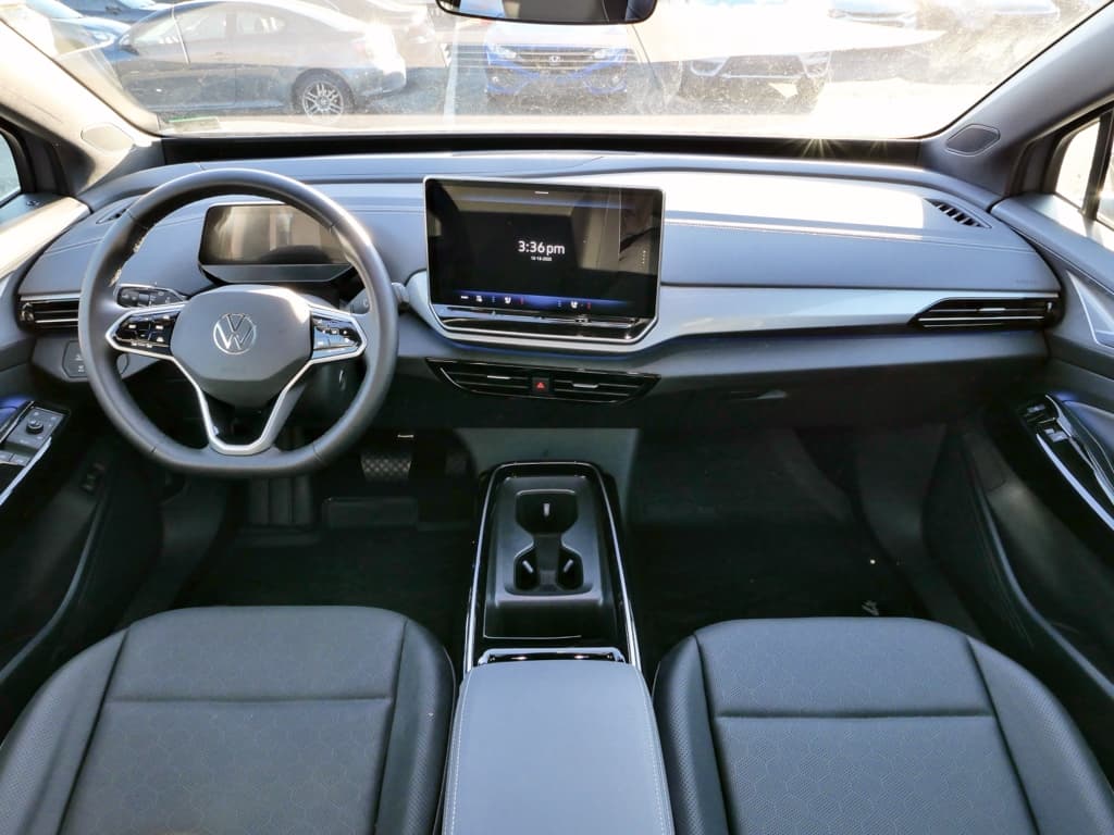 2024 Volkswagen ID.4 view 15