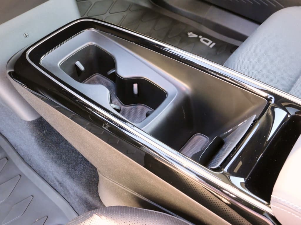 2024 Volkswagen ID.4 view 18