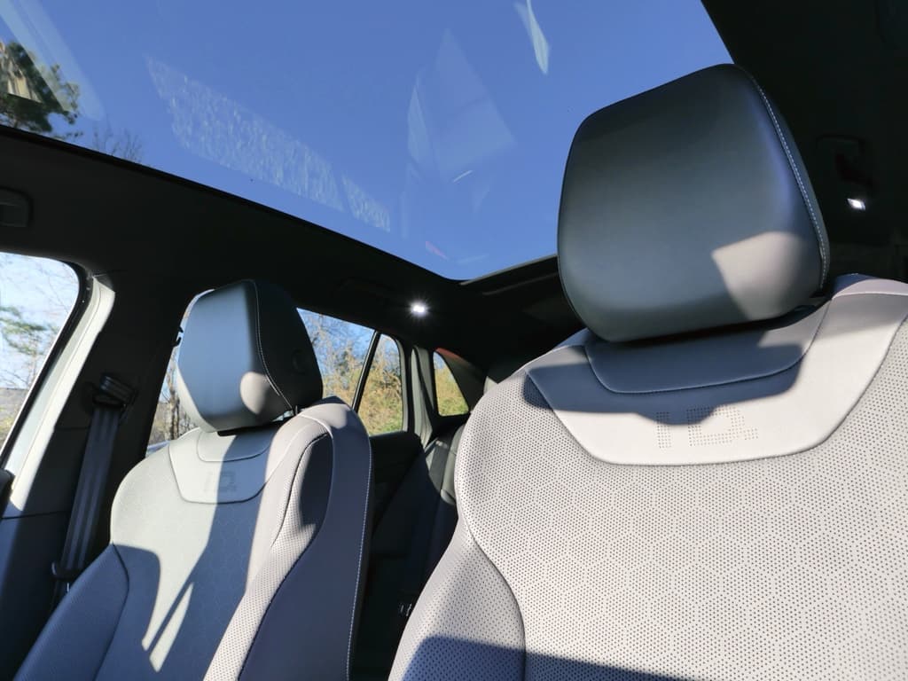 2024 Volkswagen ID.4 view 23