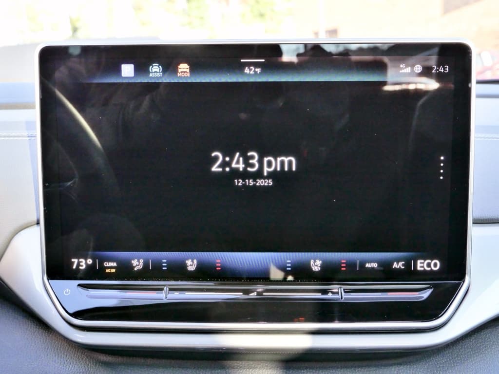 2024 Volkswagen ID.4 view 10