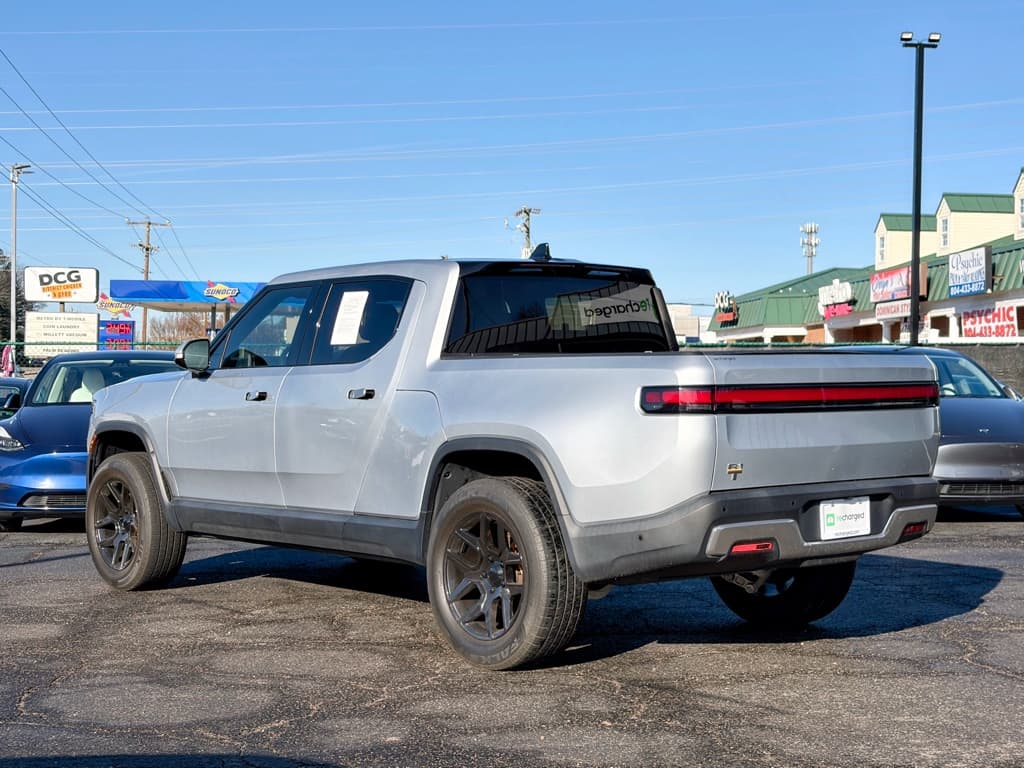 2023 Rivian R1T view 2