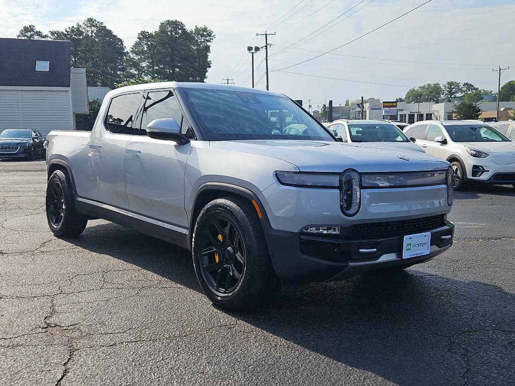 2023 Rivian R1T view 7