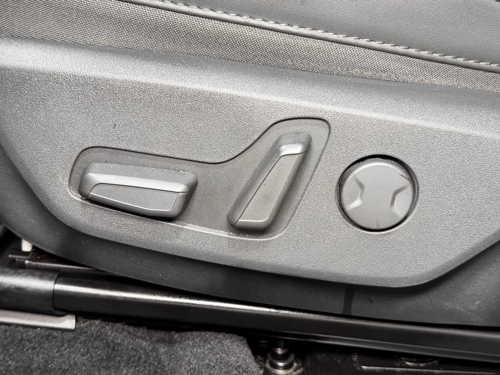 2023 Kia Niro EV view 6