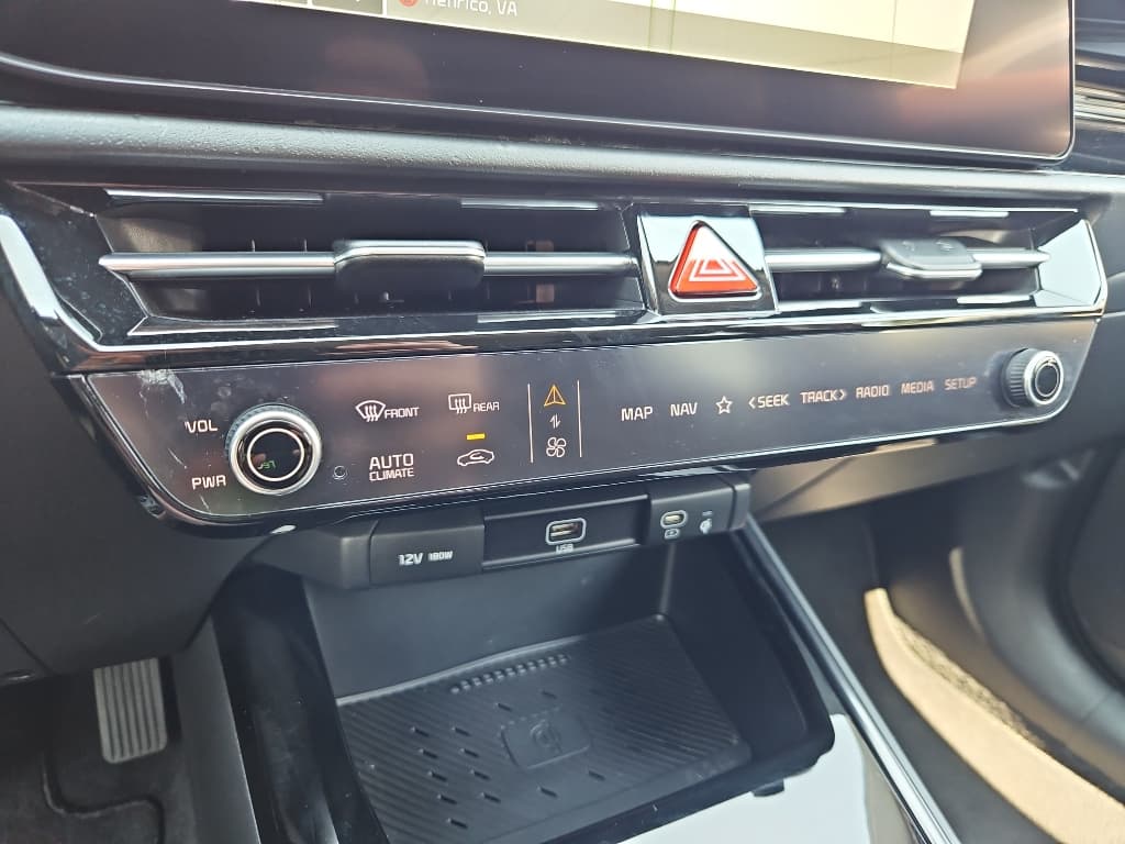 2023 Kia Niro EV view 17