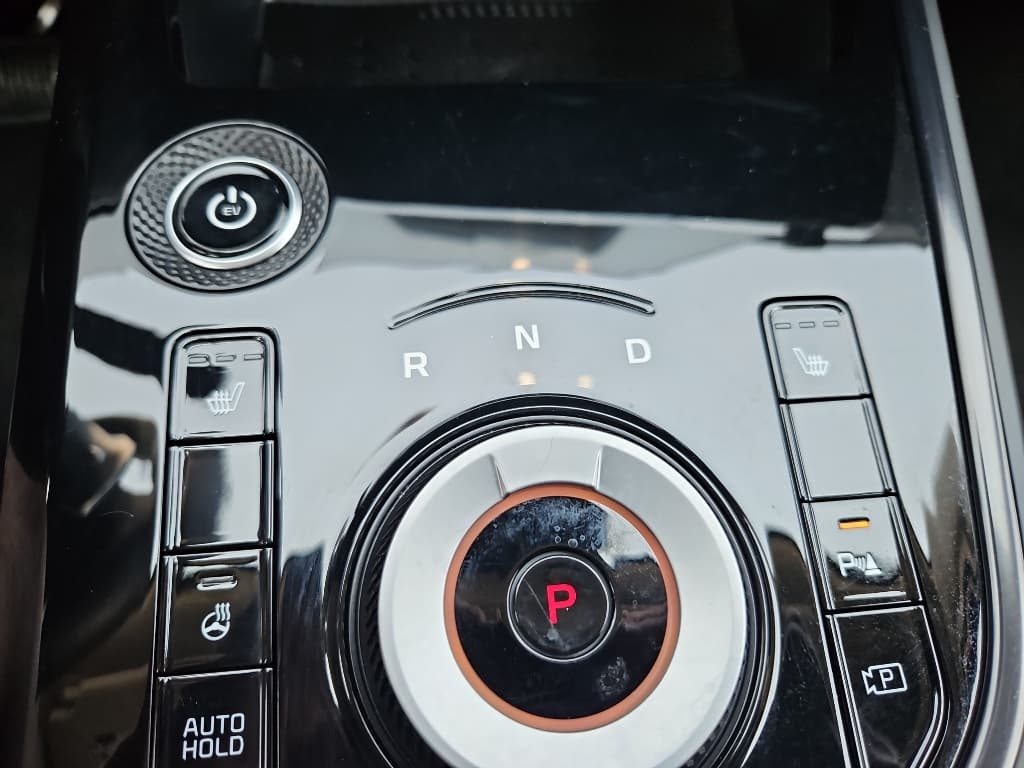 2023 Kia Niro EV view 18