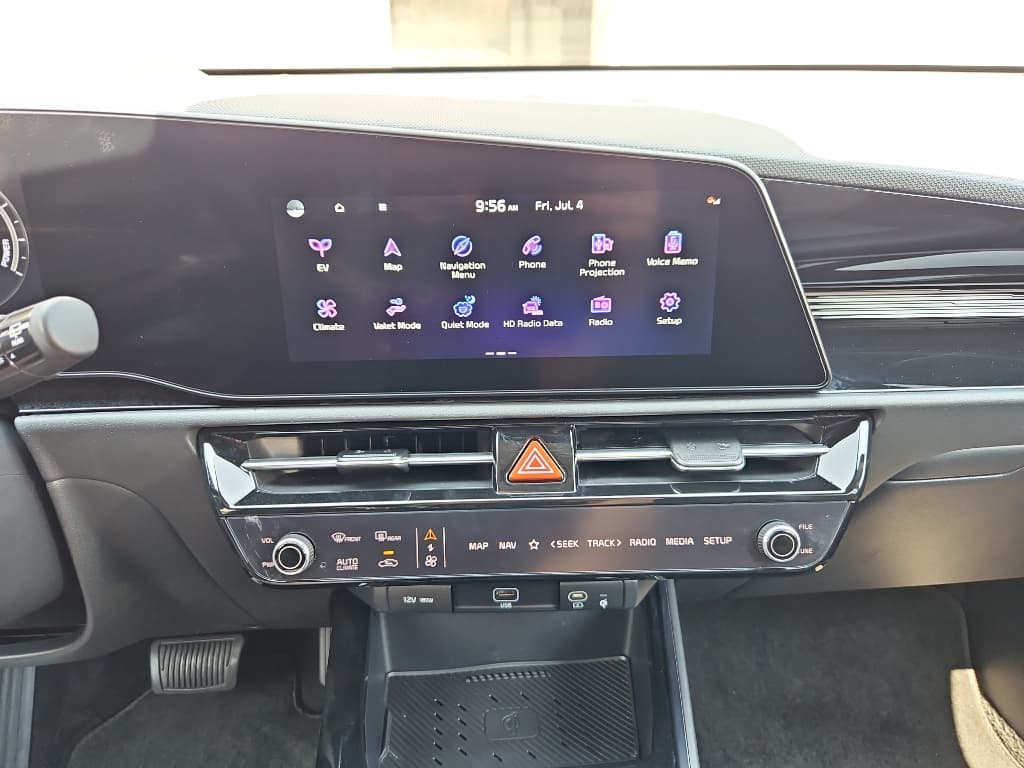 2023 Kia Niro EV view 13