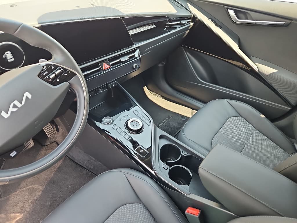2023 Kia Niro EV view 20