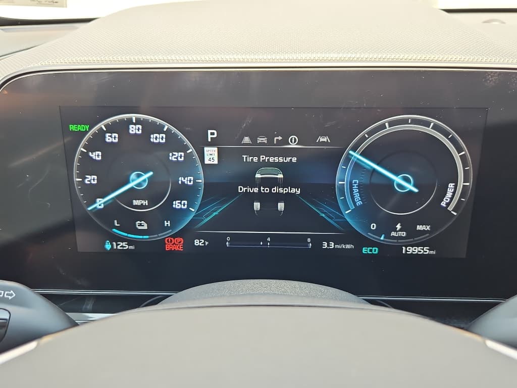 2023 Kia Niro EV view 11