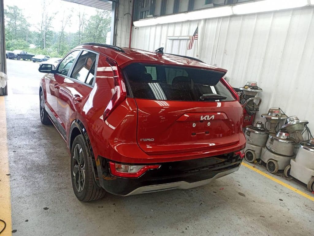 2023 Kia Niro EV view 3