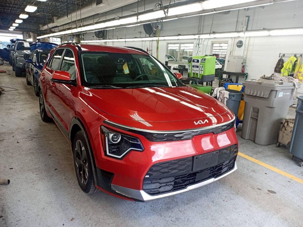2023 Kia Niro EV view 5