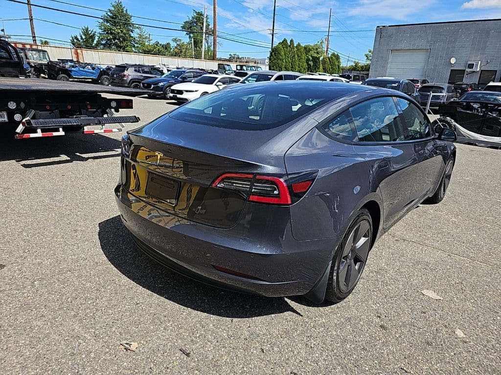 2021 Tesla Model 3 view 3