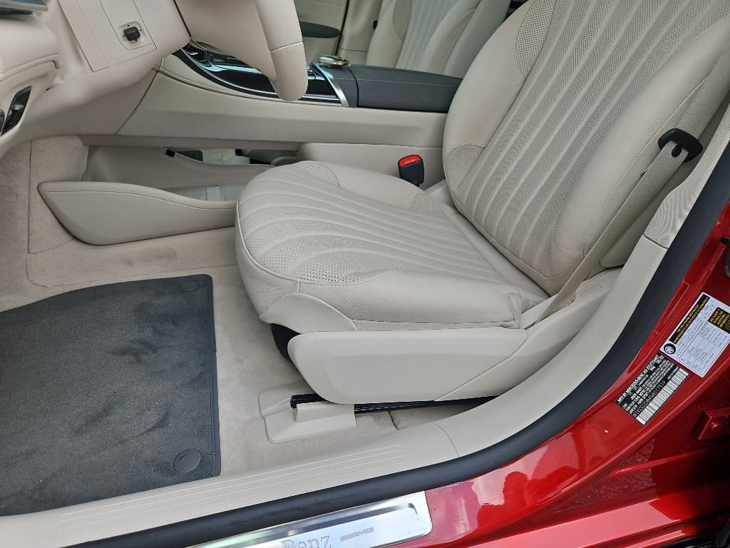 2022 Mercedes-Benz EQS view 7