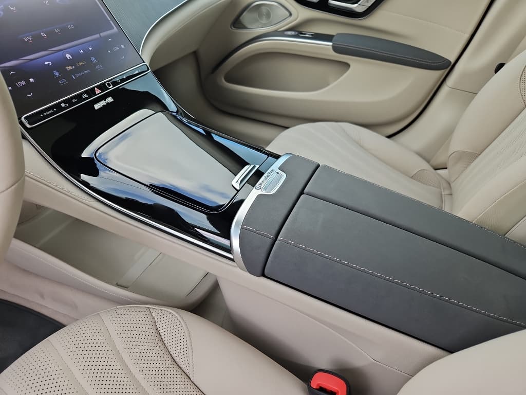 2022 Mercedes-Benz EQS view 19