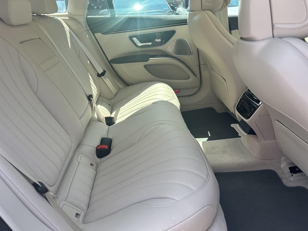 2022 Mercedes-Benz EQS view 13
