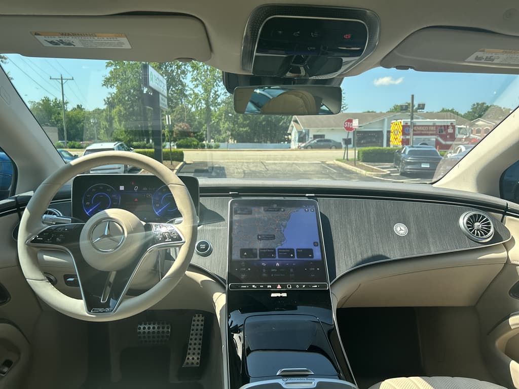 2022 Mercedes-Benz EQS view 7
