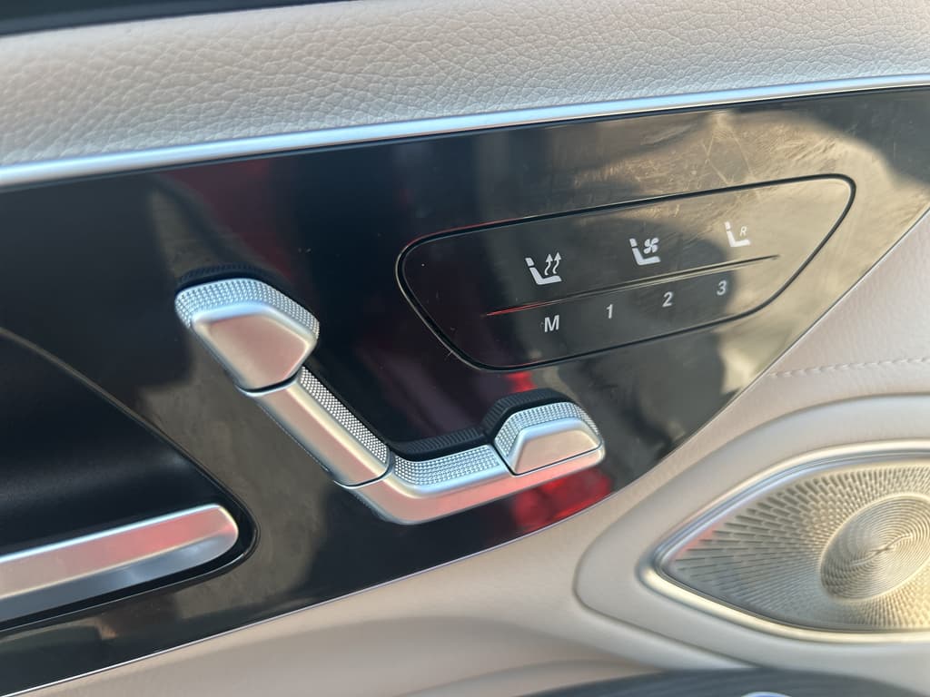 2022 Mercedes-Benz EQS view 6