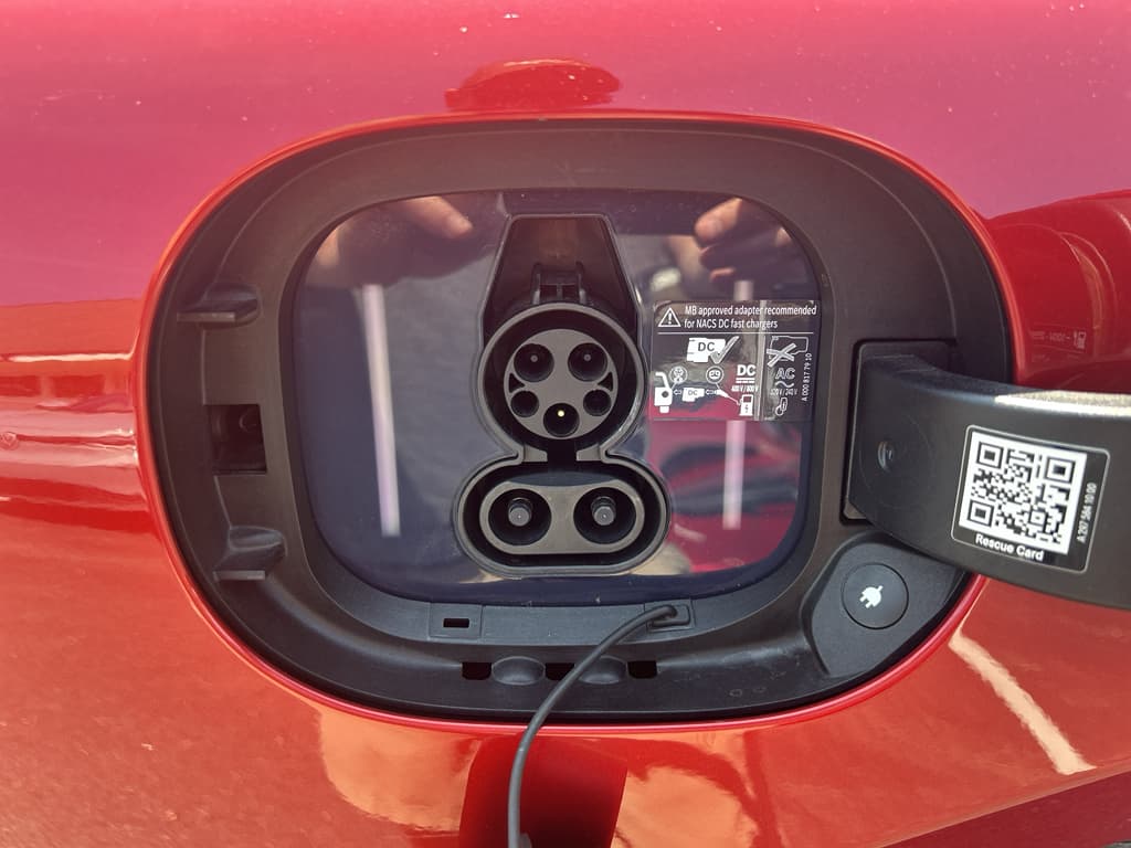 2022 Mercedes-Benz EQS view 5
