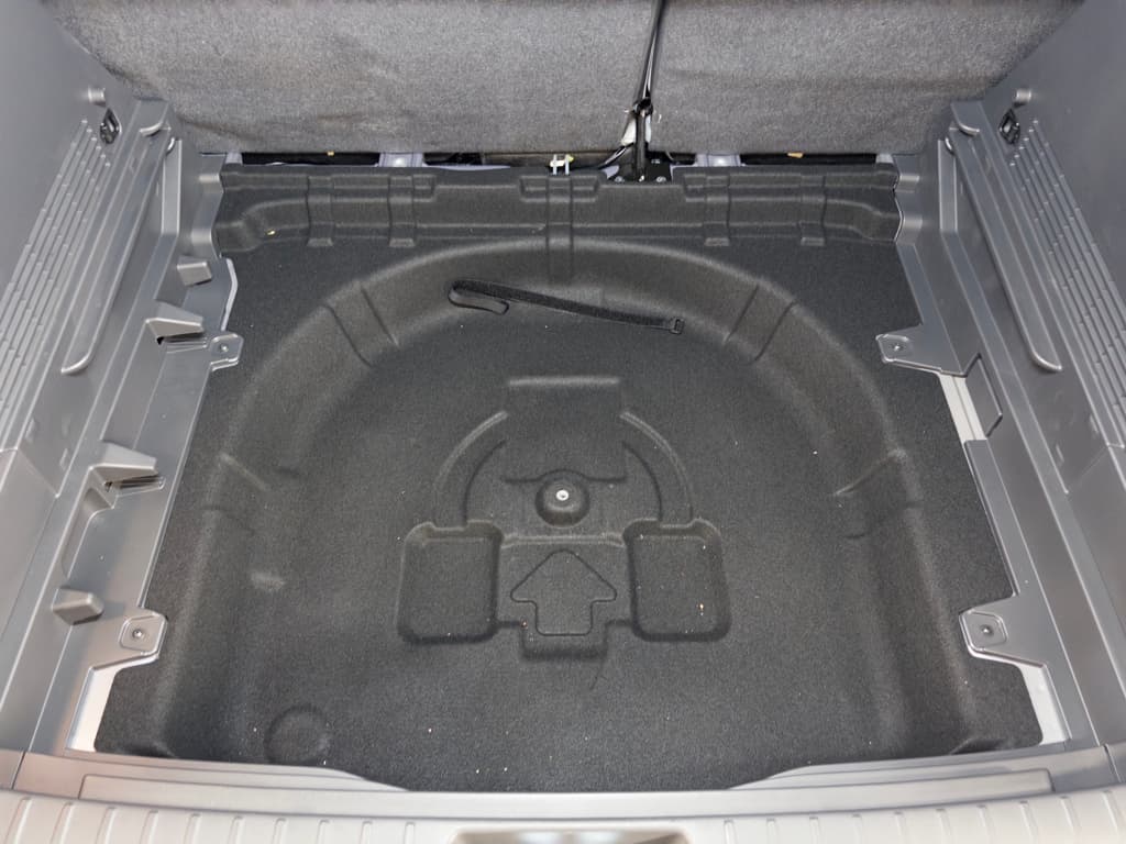 2024 Hyundai Kona view 29