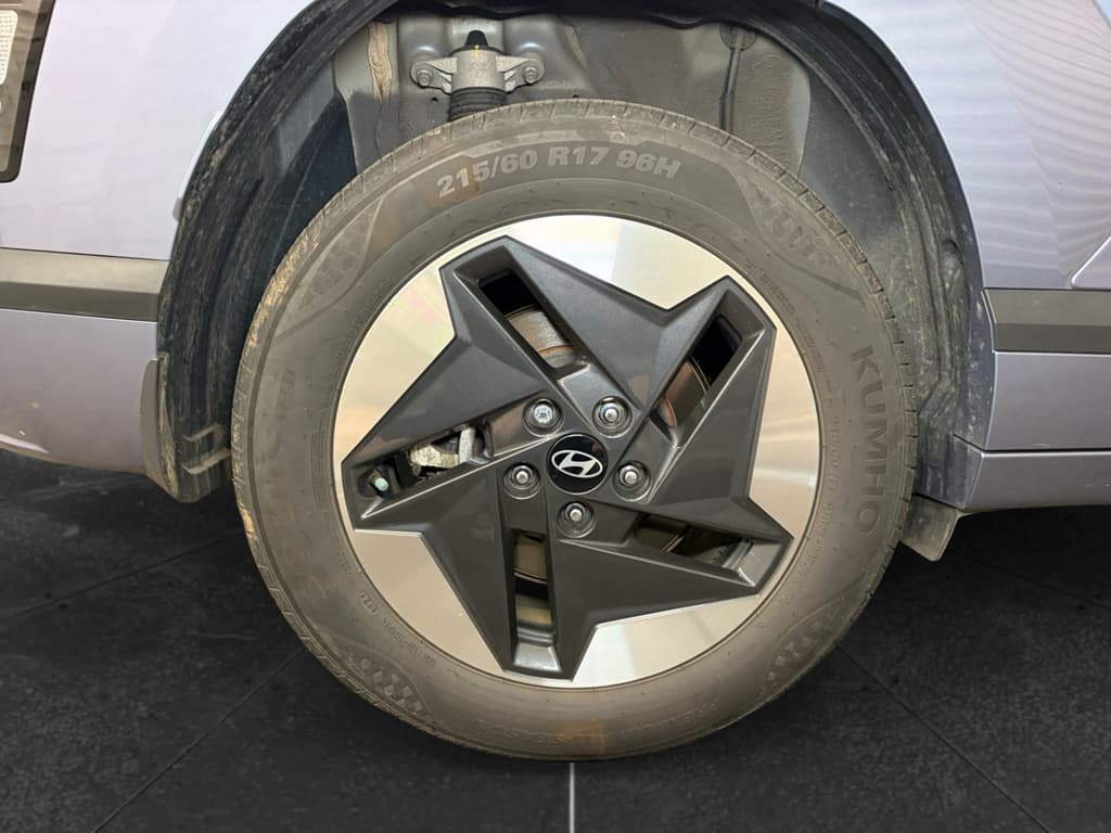 2024 Hyundai Kona view 38