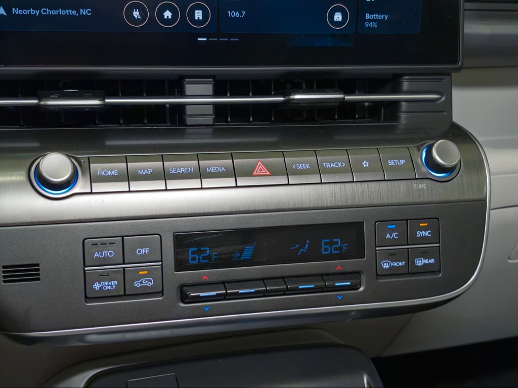 2024 Hyundai Kona view 16