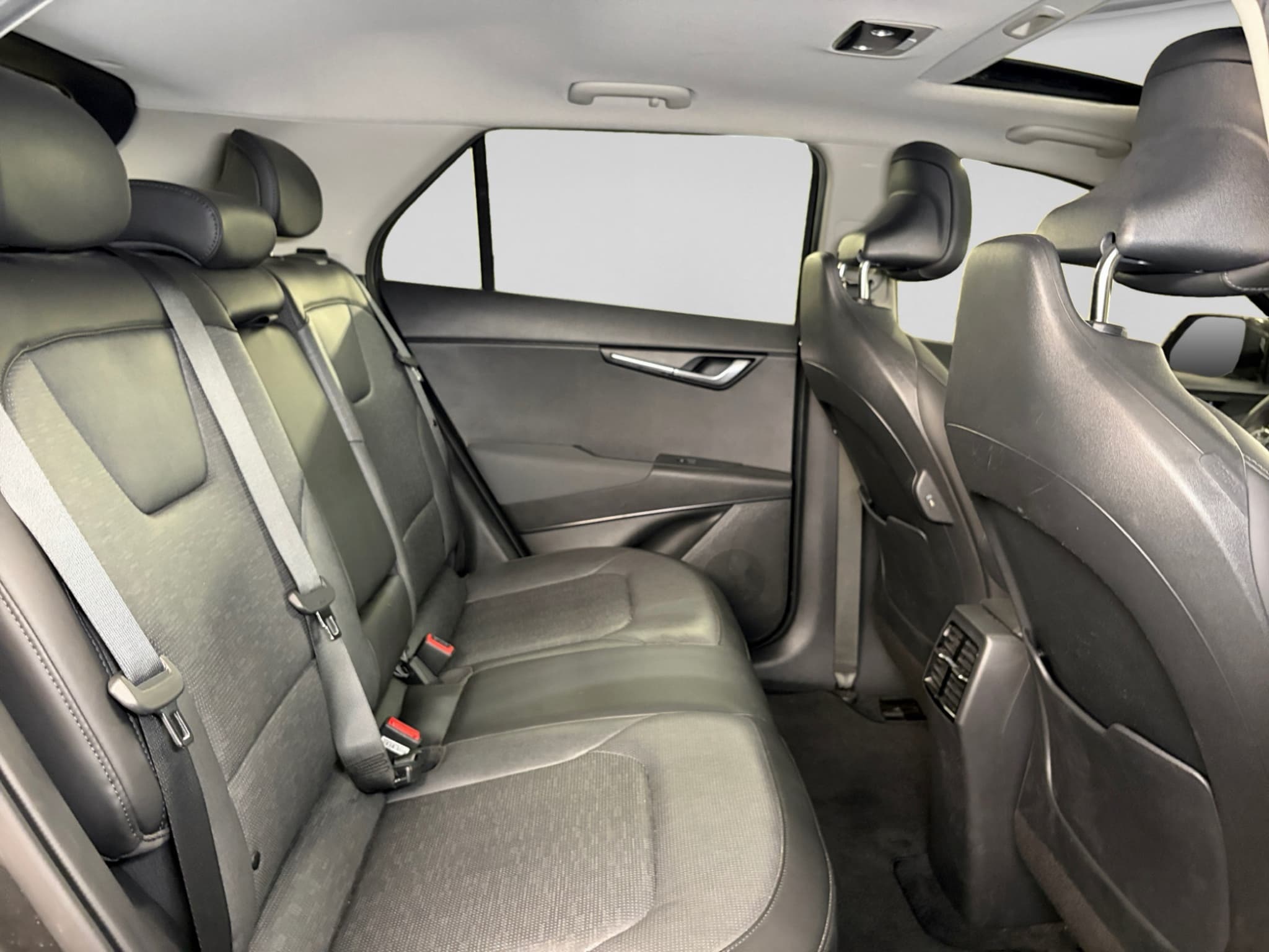 2023 Kia Niro EV view 20