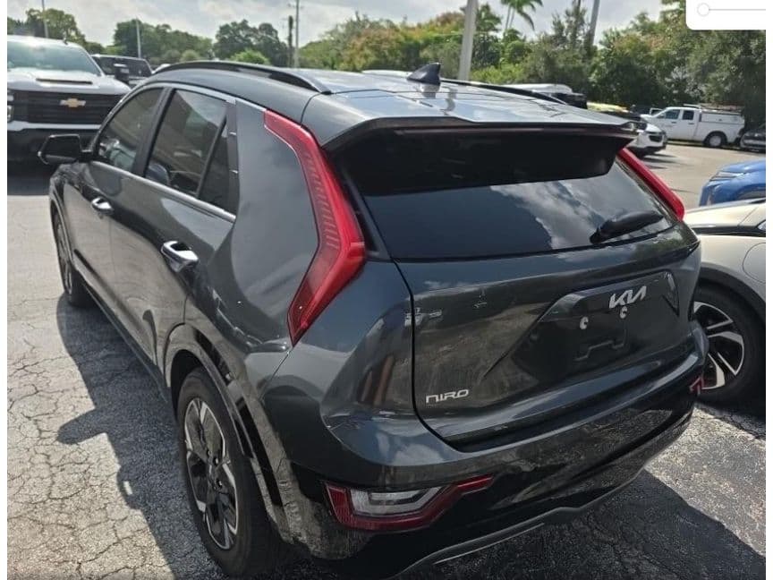 2023 Kia Niro EV view 4