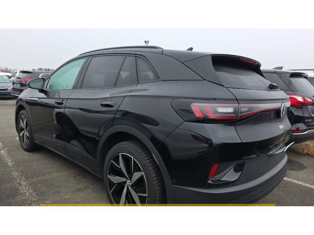 2024 Volkswagen ID.4 view 4