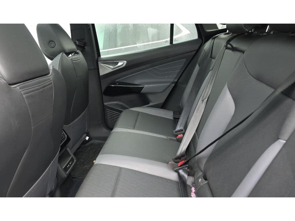 2024 Volkswagen ID.4 view 6