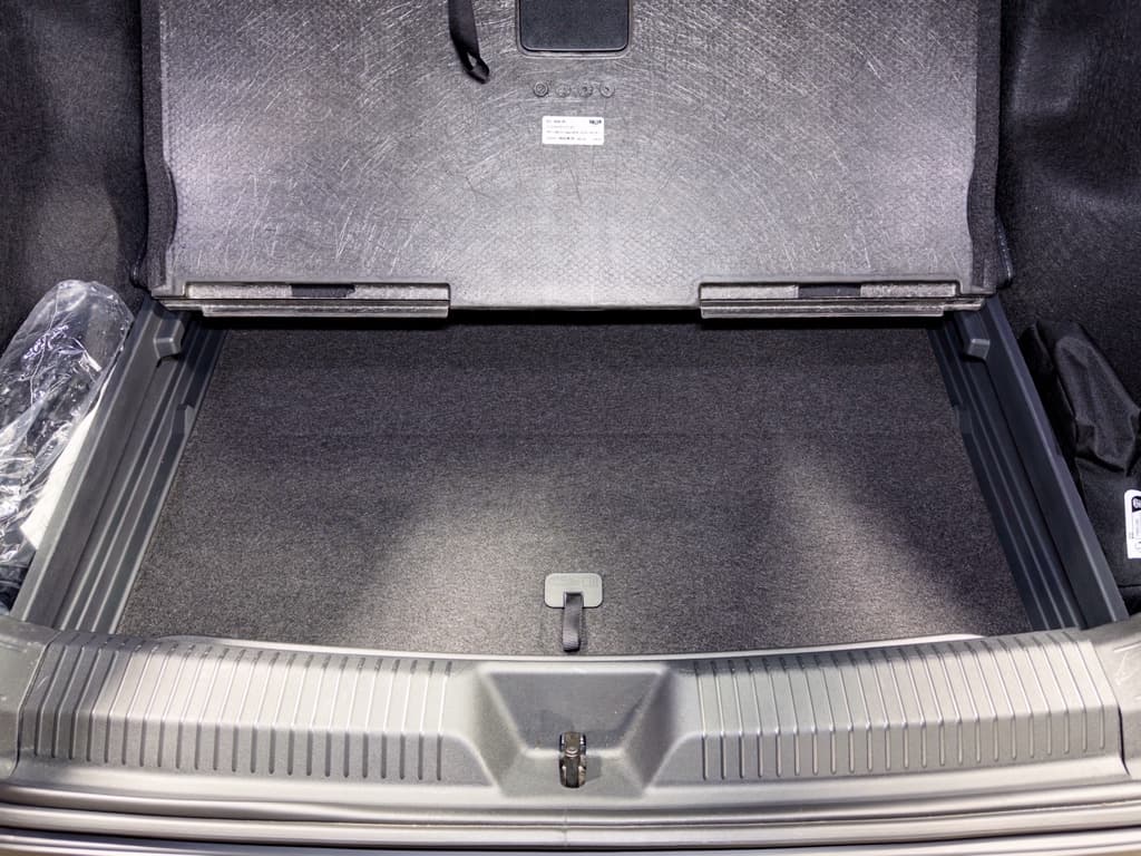 2024 Volkswagen ID.4 view 25