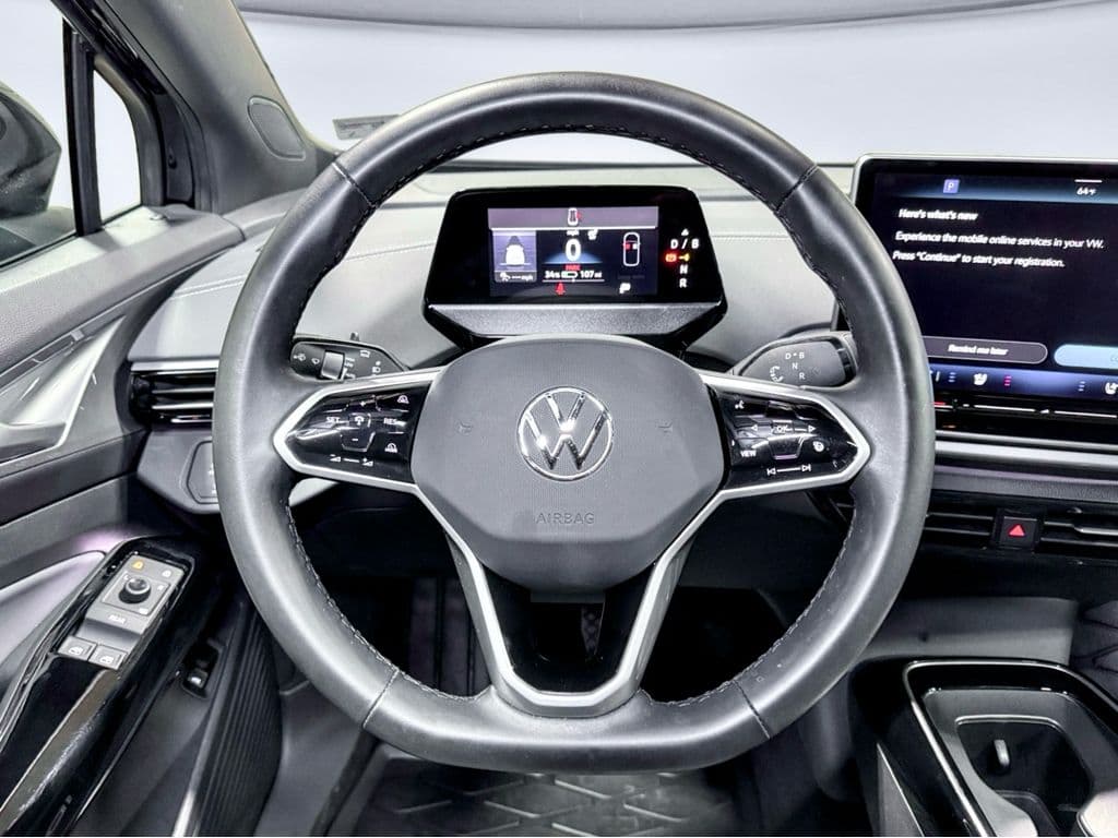 2024 Volkswagen ID.4 view 8