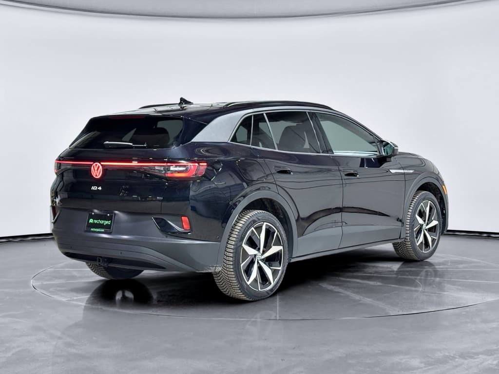 2024 Volkswagen ID.4 view 4