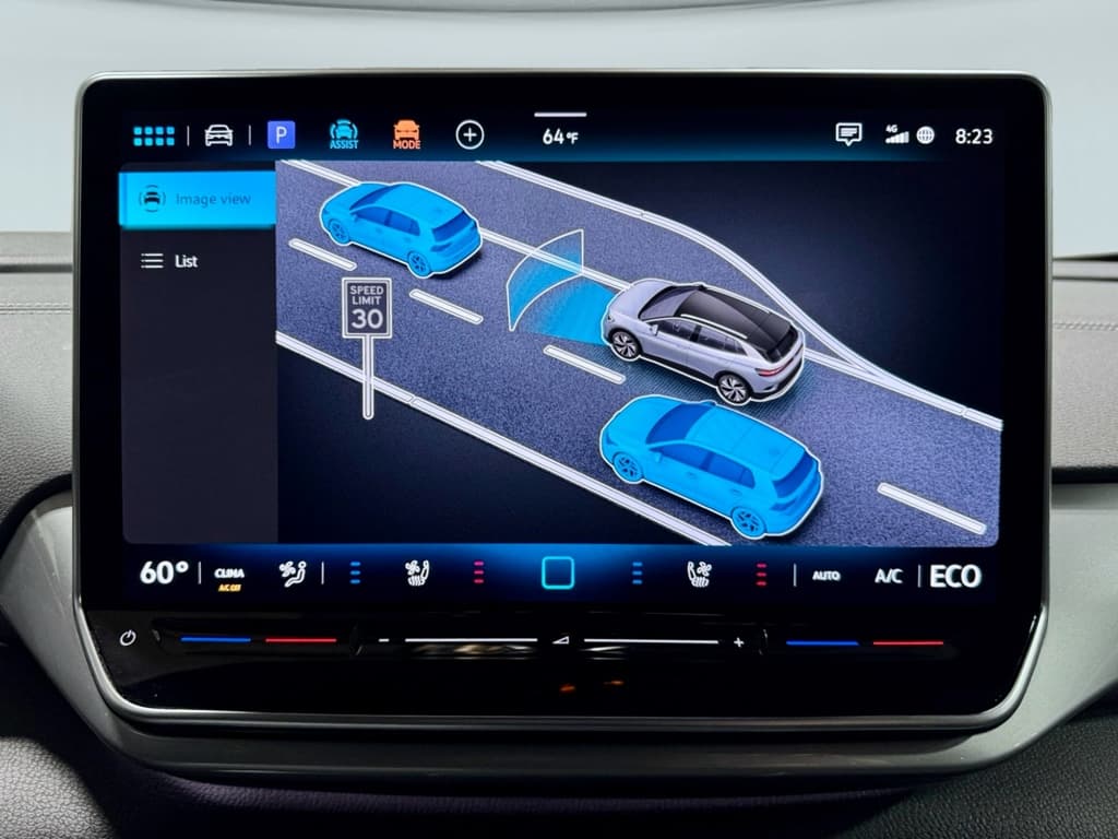 2024 Volkswagen ID.4 view 13