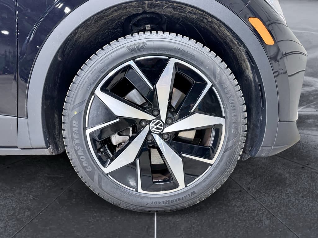 2024 Volkswagen ID.4 view 32