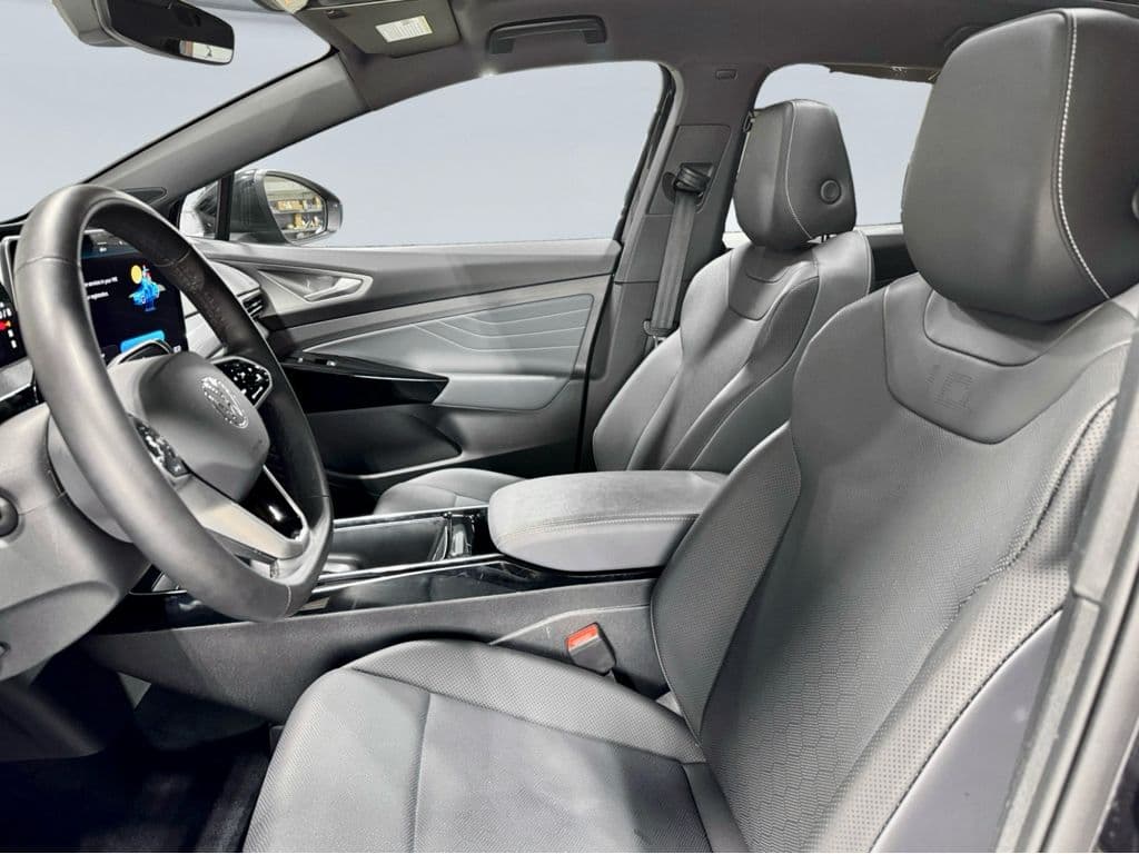 2024 Volkswagen ID.4 view 17