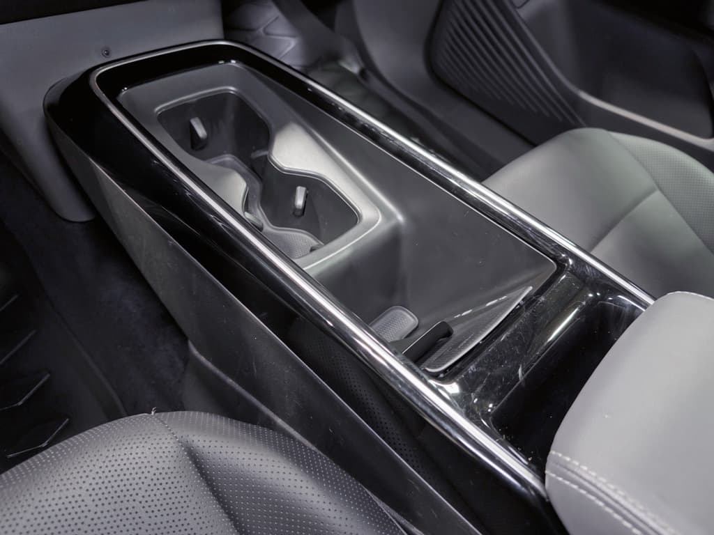 2024 Volkswagen ID.4 view 18