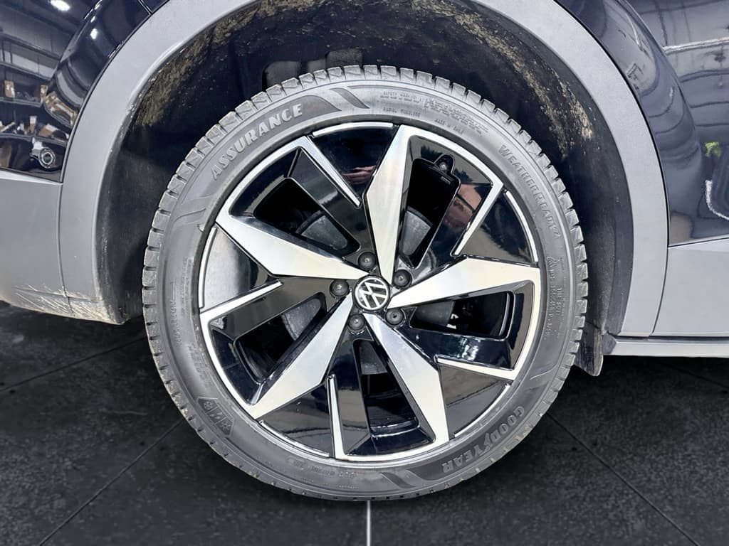 2024 Volkswagen ID.4 view 34