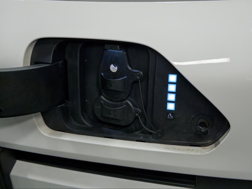 2025 Hyundai Kona view 5
