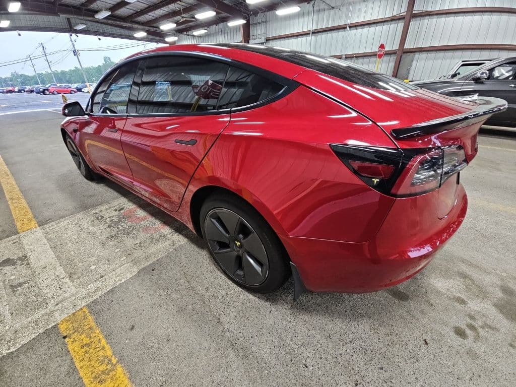 2021 Tesla Model 3 view 4