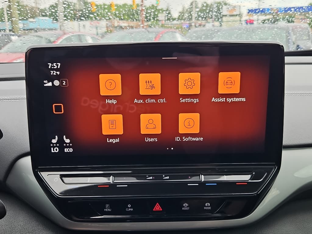 2023 Volkswagen ID.4 view 13