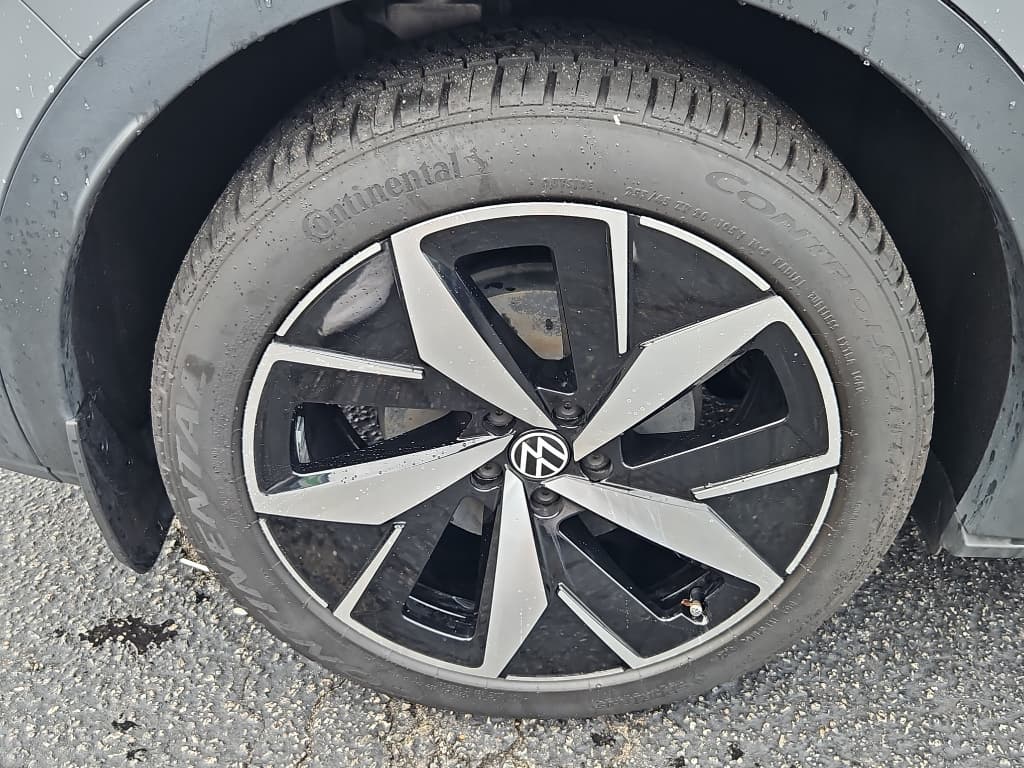 2023 Volkswagen ID.4 view 30