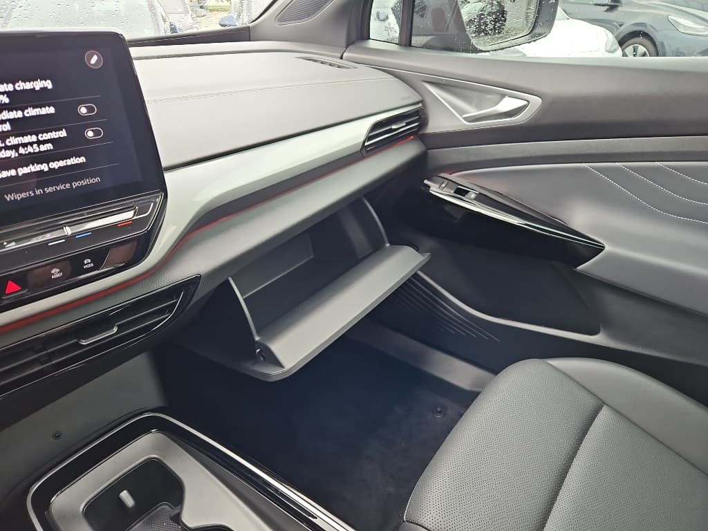 2023 Volkswagen ID.4 view 19