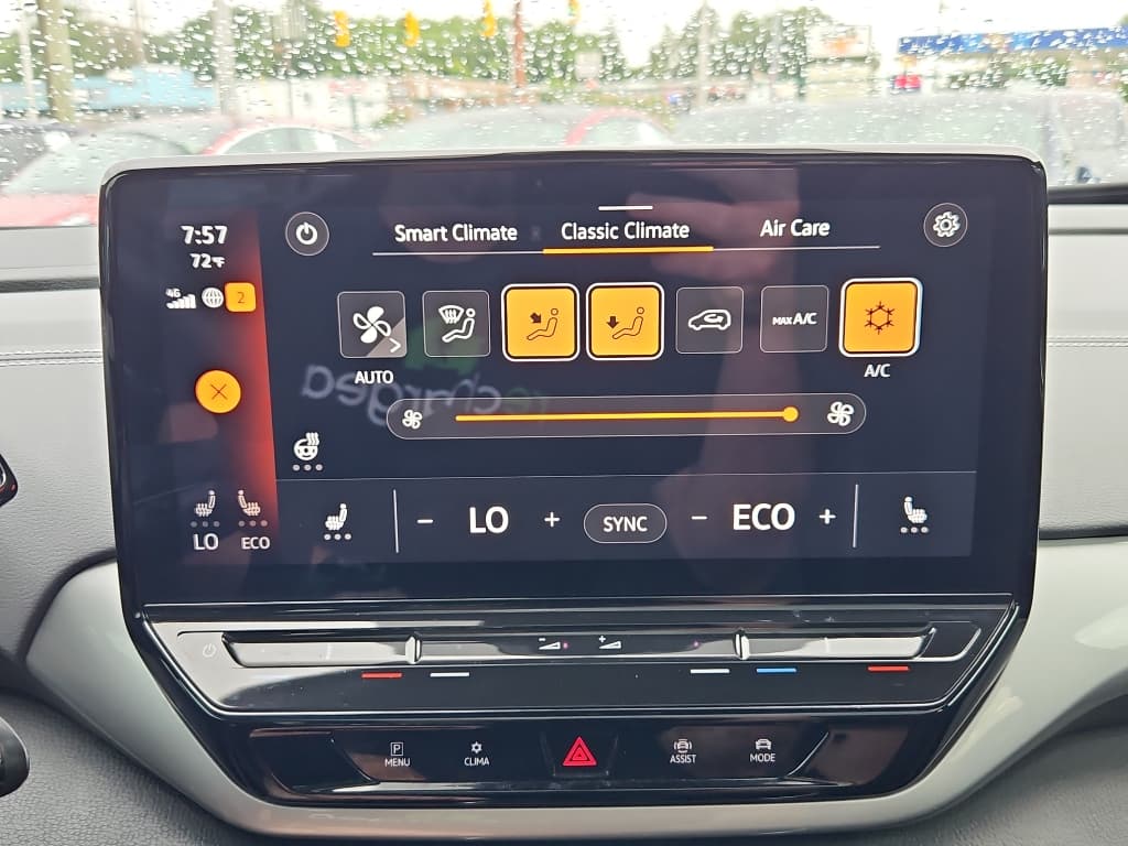 2023 Volkswagen ID.4 view 15