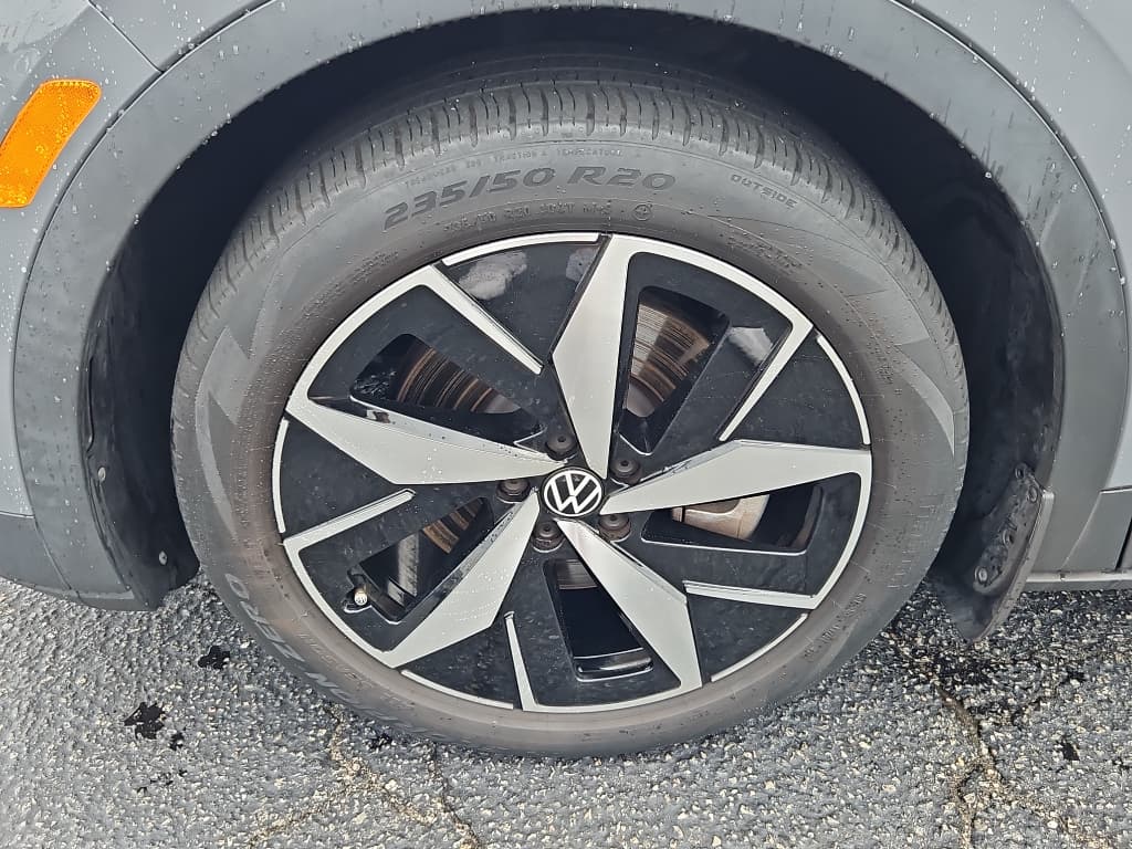 2023 Volkswagen ID.4 view 26