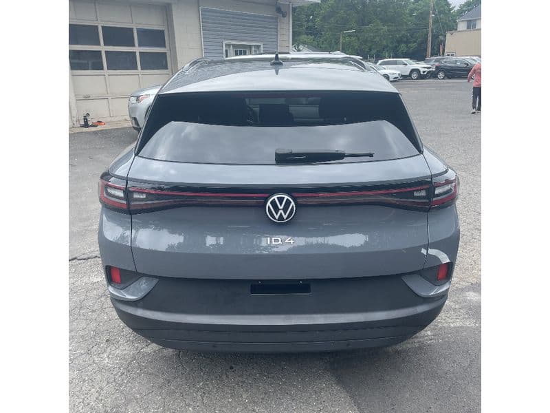 2023 Volkswagen ID.4 view 4