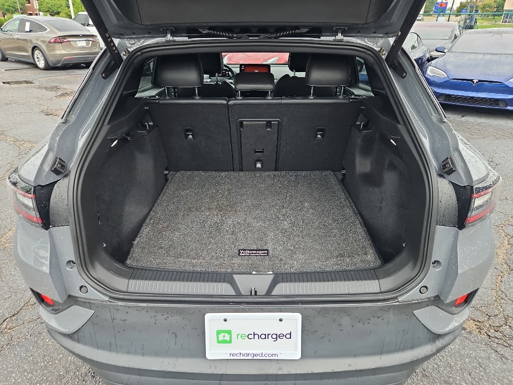 2023 Volkswagen ID.4 view 23