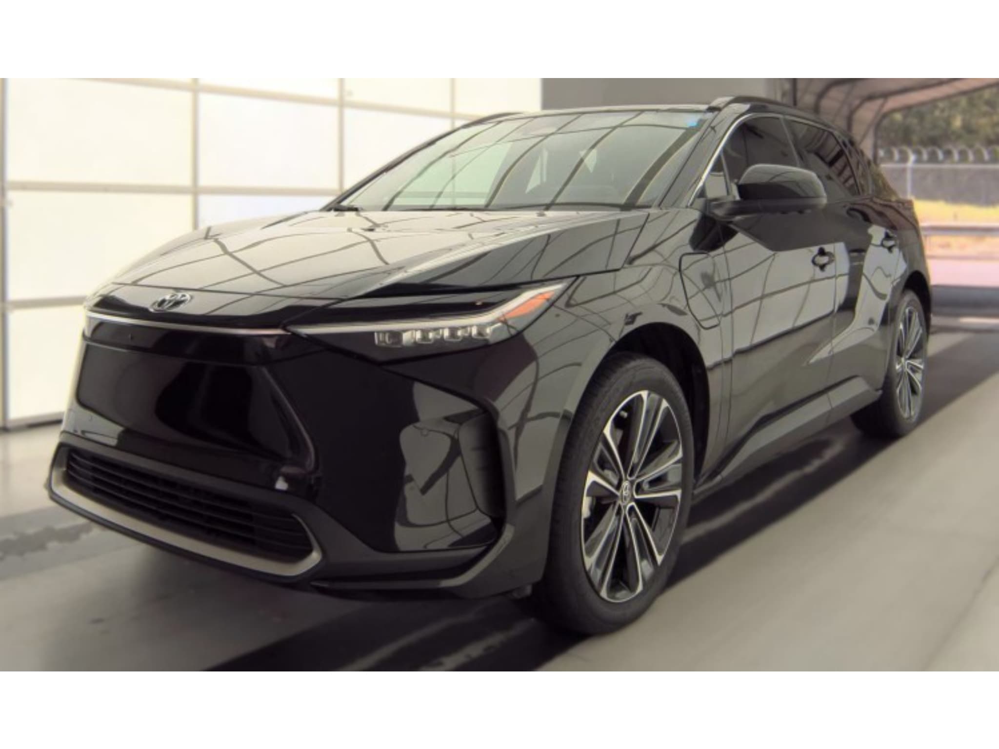 2023 Toyota bZ4X view 1