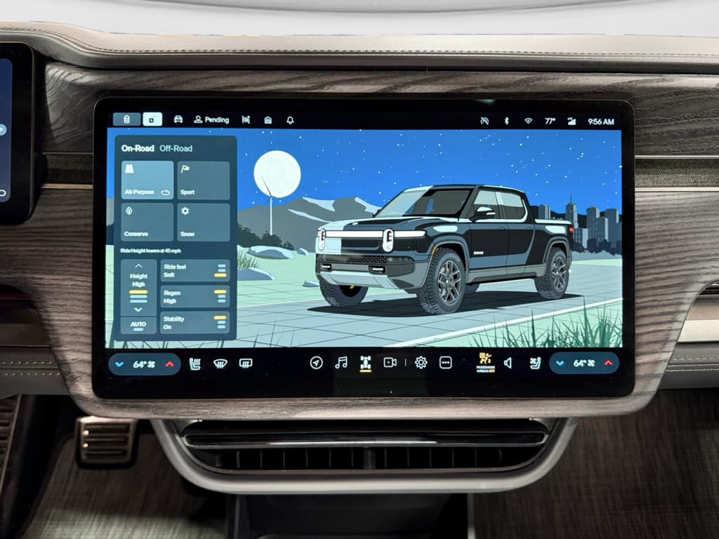 2023 Rivian R1T view 11